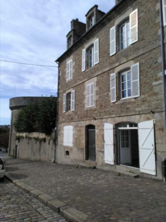 Gate House Lodge Dinan Eksteriør billede