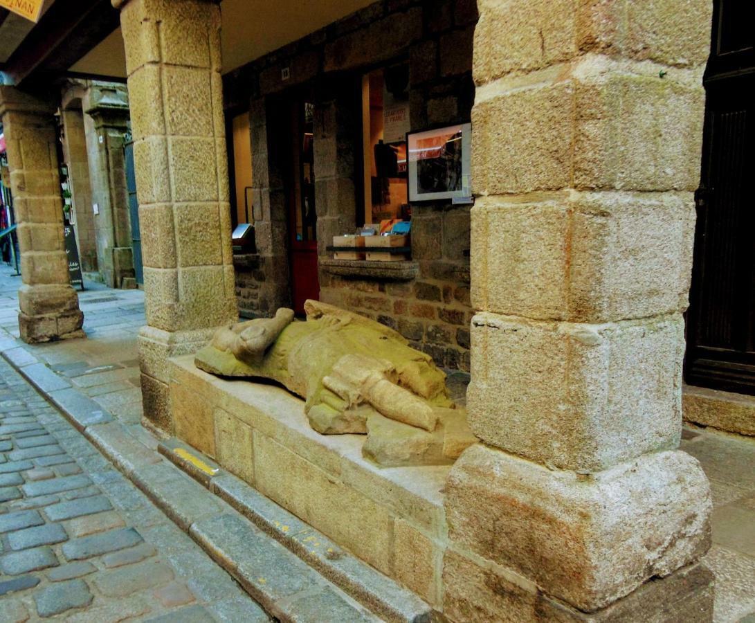 Gate House Lodge Dinan Eksteriør billede