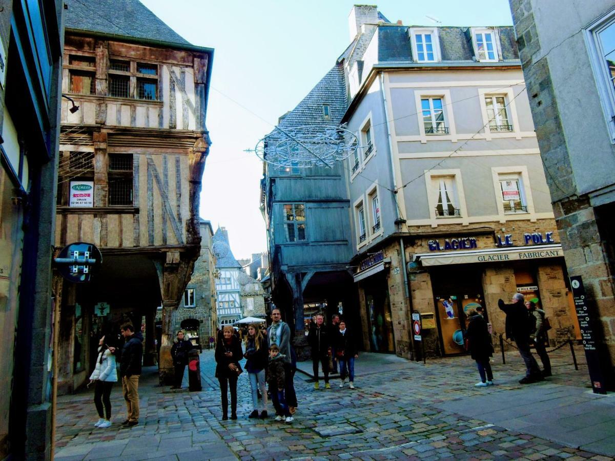 Gate House Lodge Dinan Eksteriør billede