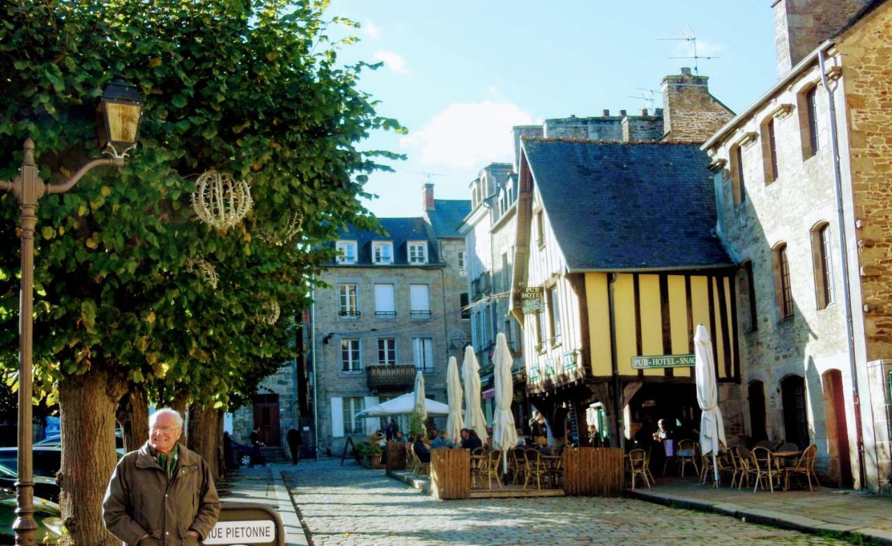 Gate House Lodge Dinan Eksteriør billede